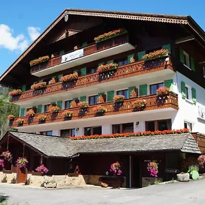 https://esprit-montagne-la-chapelle-dabondance.hotels-rhonealpes.com